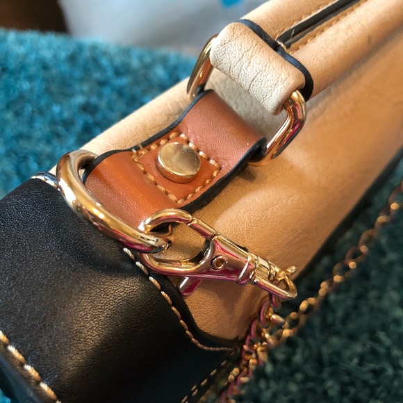 NEW Melie Bianco Leather Crossbody - Picture 6 of 8